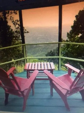 Ginger Lodge Cottage: Rustic Retreat in St Andrew, Jamaica Kingston Apartment